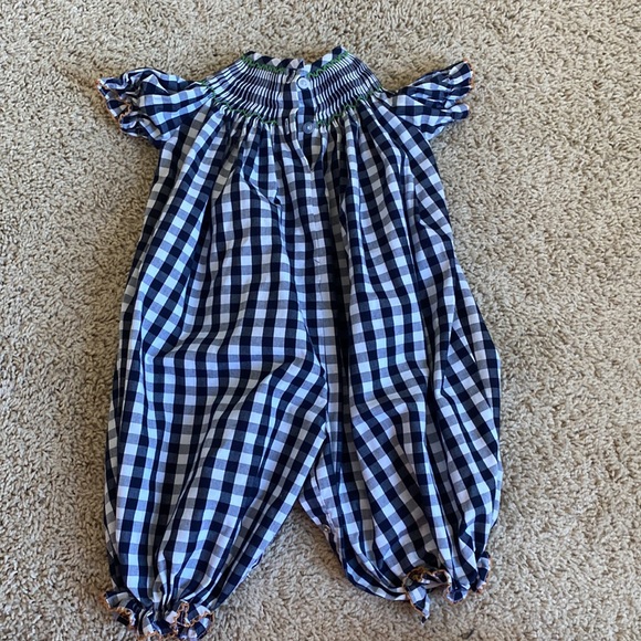 Stitchy gosh smocked pumpkin king all, short sleeve - Picture 4 of 4